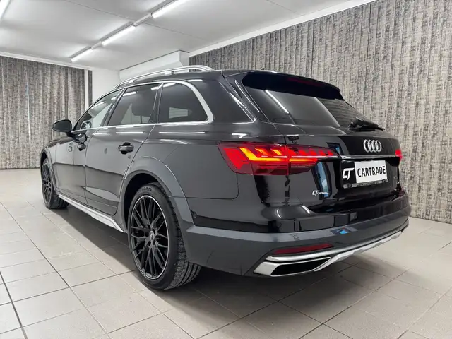 Audi A4 view 6