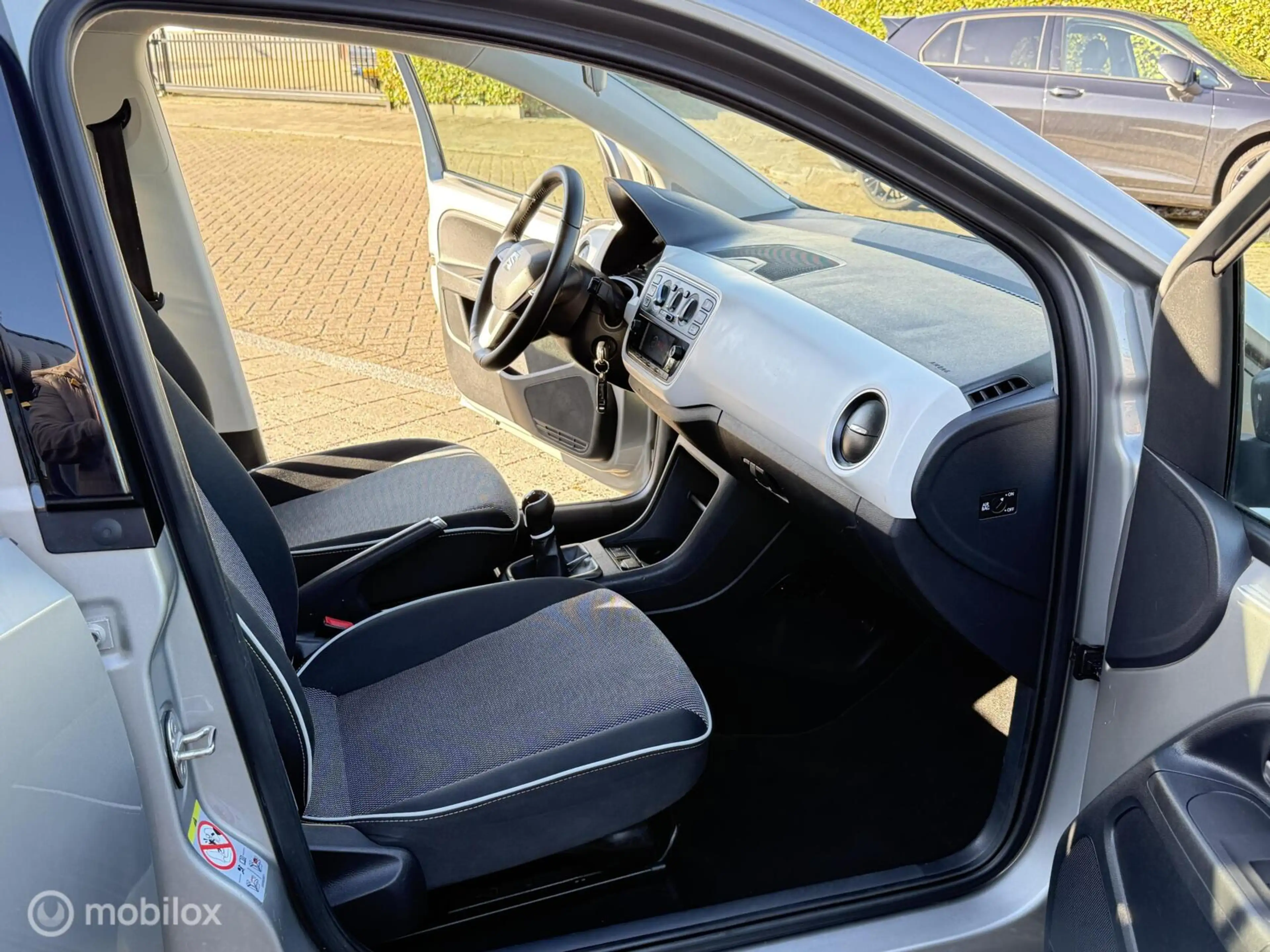SEAT Mii 1.0 Style CRUISE BEATS AUDIO STOELVERWARM. LMV — photo 11
