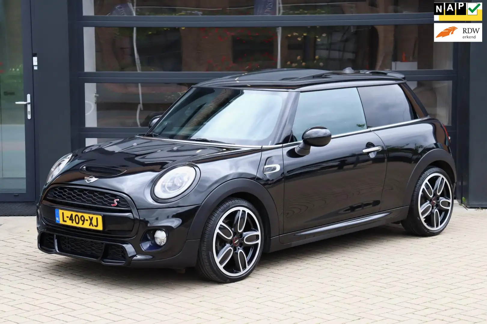 MINI John Cooper Works S 2.0 Cooper | Pano | Stoelverwarming | Climate Co Nero - 1