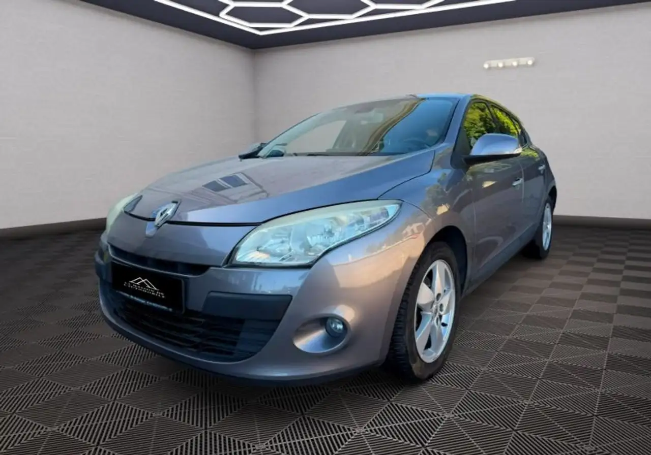 Renault Megane III 1.4 TCE 130CH CARMINAT TOMTOM — photo 1 of 23