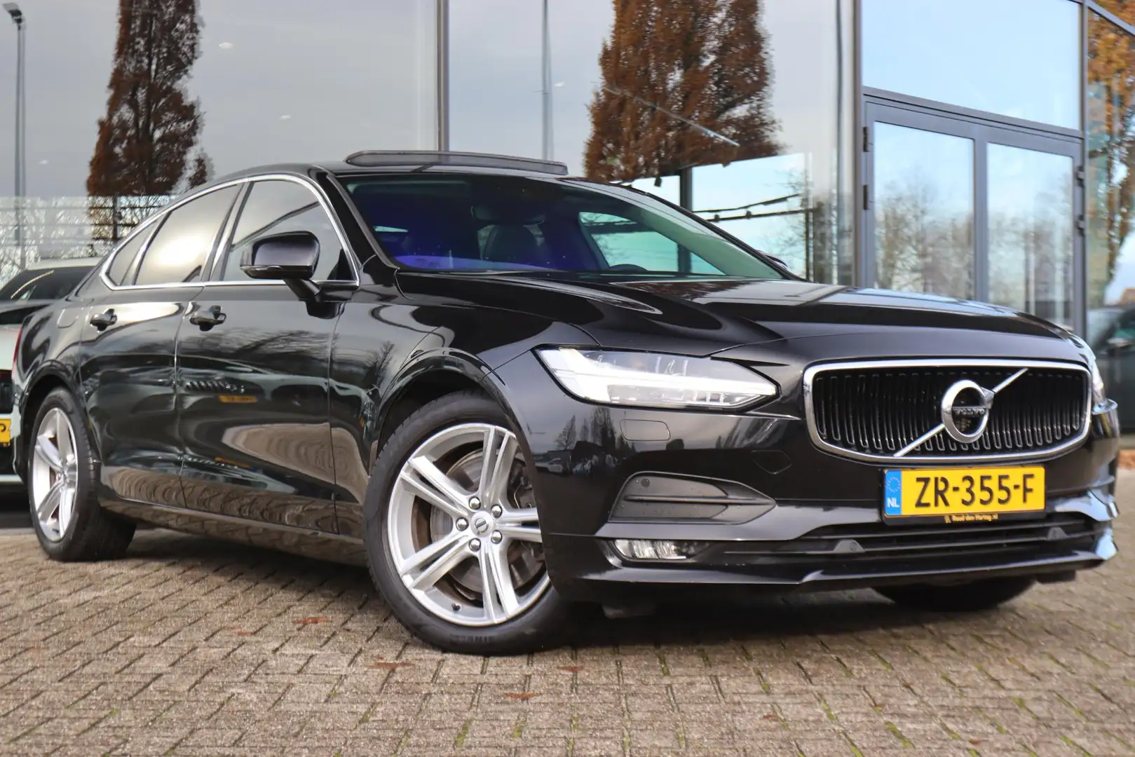 Volvo S90 2.0 T5 AUT. 250PK INSCRIPTION ADAPT. CRUISE | CARP Zwart - 2