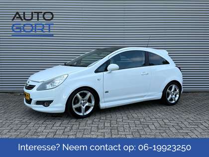 Opel Corsa 1.4-16V OPC-line | Clima | Panodak | Leder |