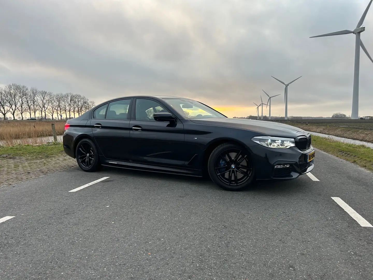 BMW 540 540i M performance high executive Black - 2