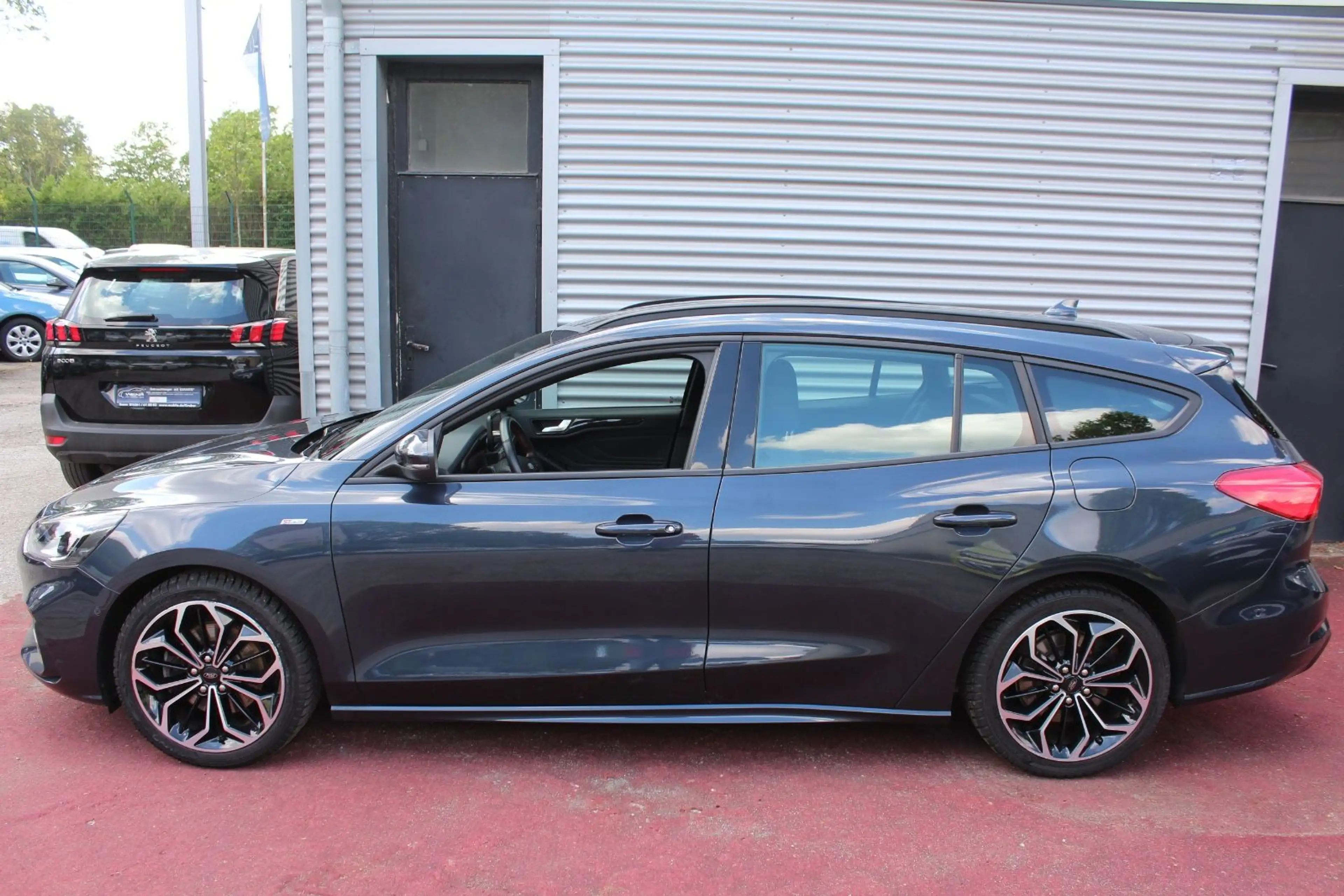 Ford Focus FOCUS TURNIER ST-LINE HYBRID KLIMA NAVI KAMERA — photo 4