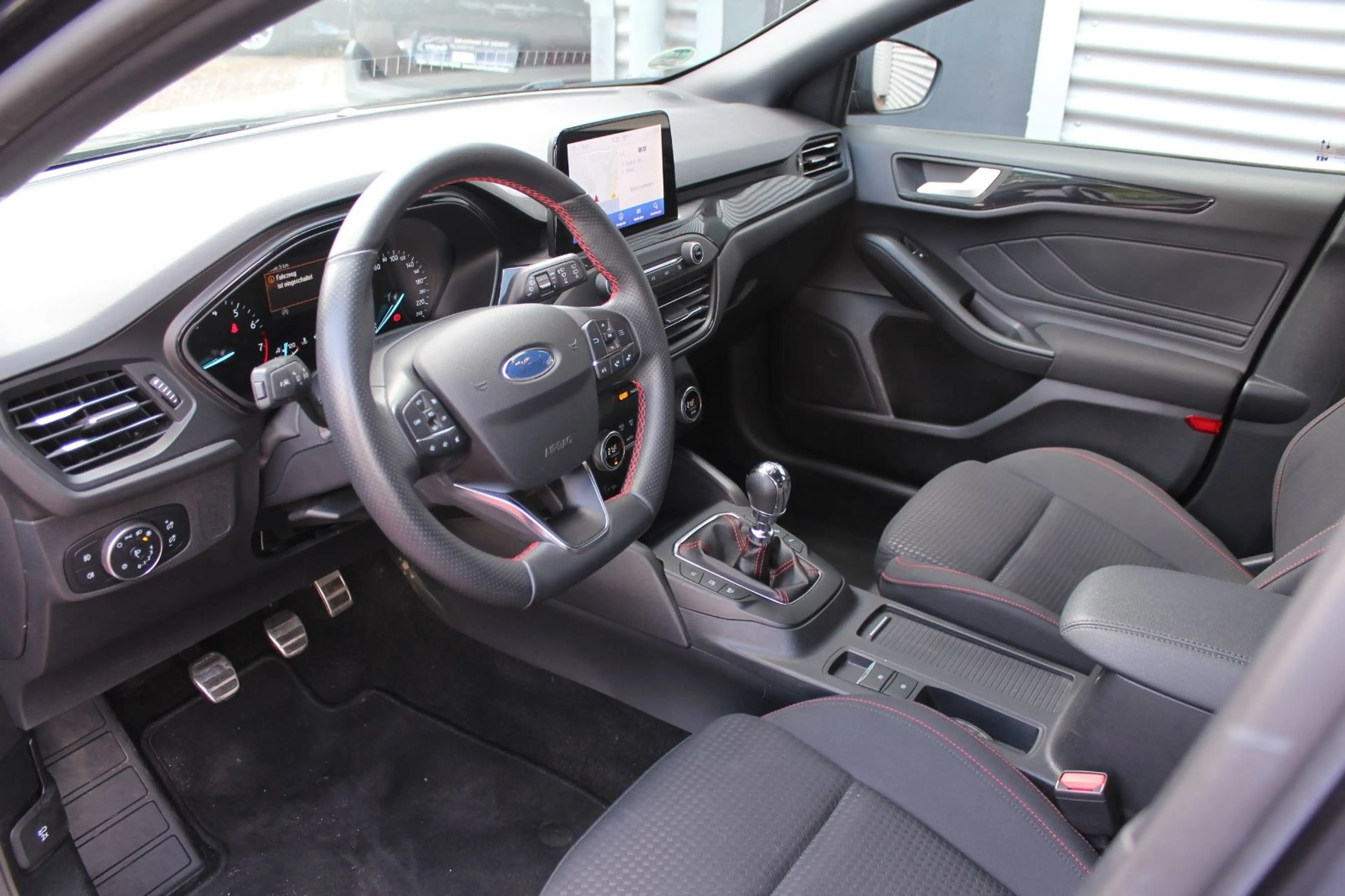 Ford Focus FOCUS TURNIER ST-LINE HYBRID KLIMA NAVI KAMERA — photo 5