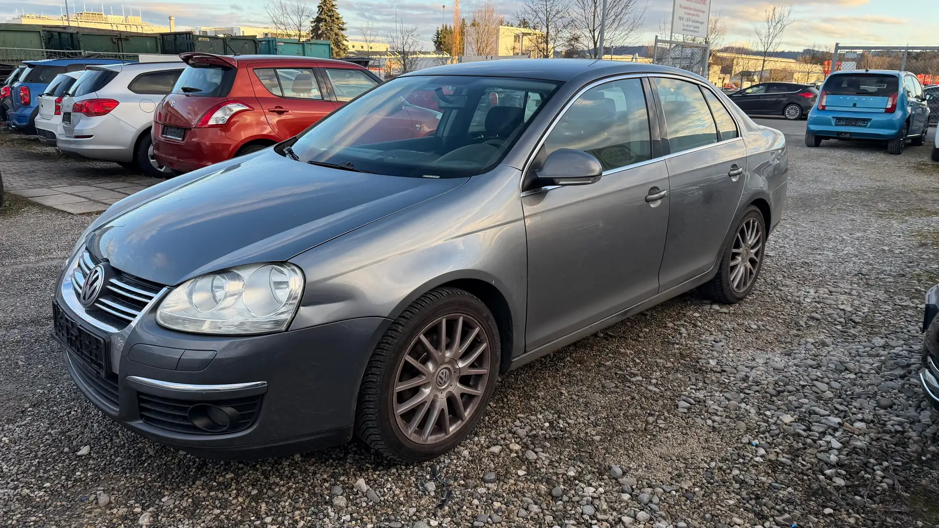 Volkswagen Jetta Jetta 1.6 FSI Comfortline mit AHK Grau - 2