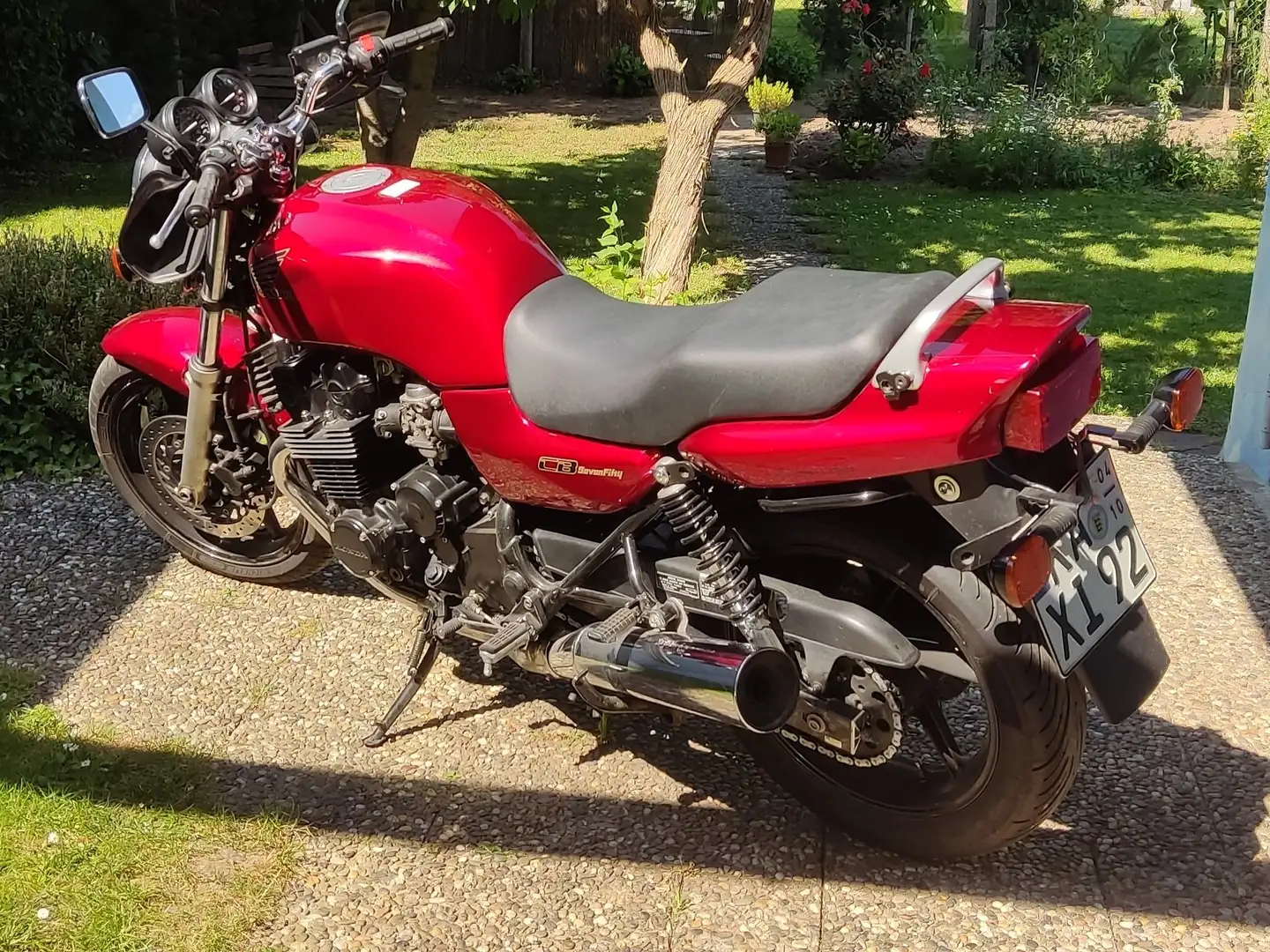 Honda CB 750 Piros - 2