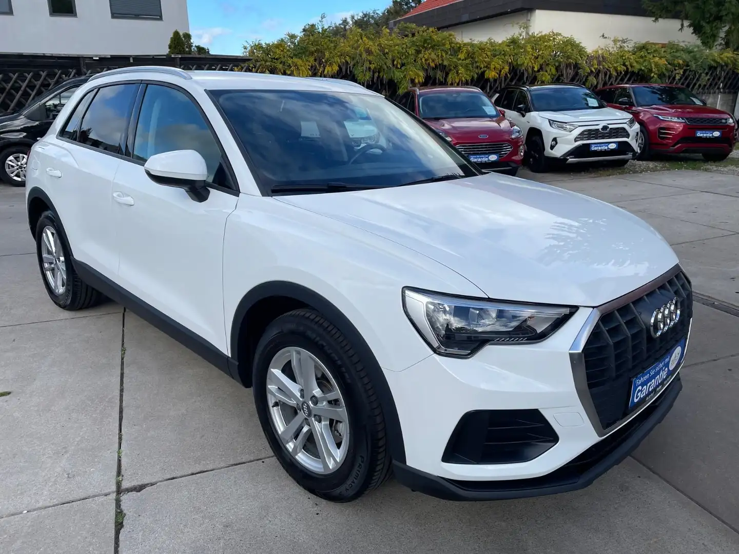 Audi Q3 35  2,0 TDI Automatik/Navi/Klima/ACC/LED/AHK Weiß - 1