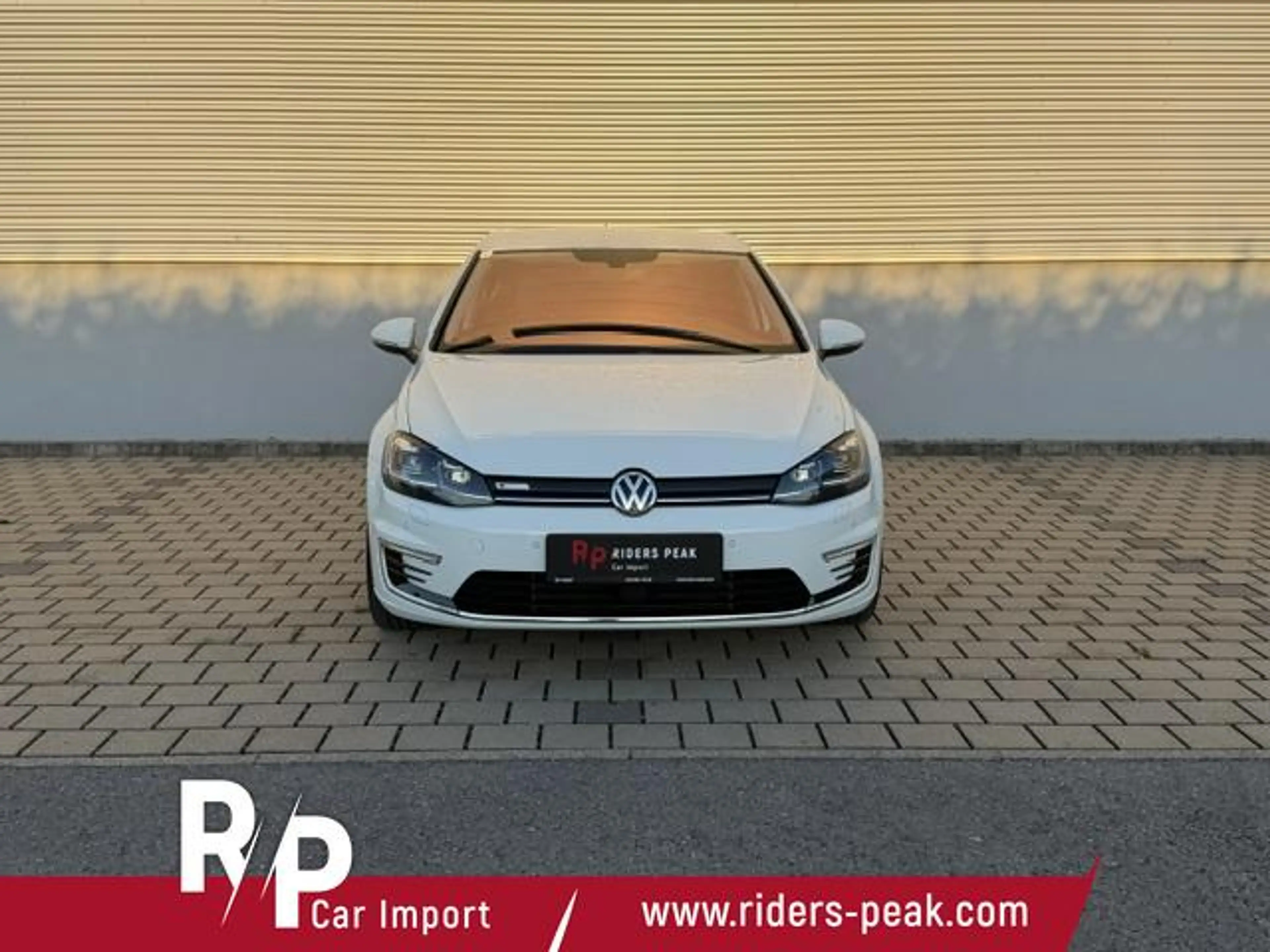 Volkswagen e-Golf 136 PS/Wärmepumpe/19" Alu S.+17" W./HU+AU NEU/5... — photo 3