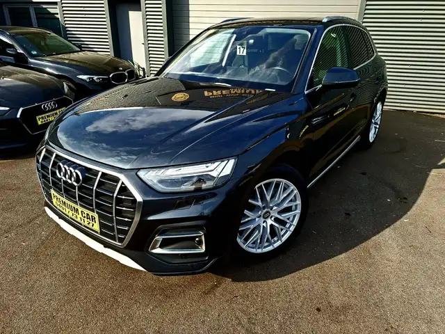 Audi Q5 view 2