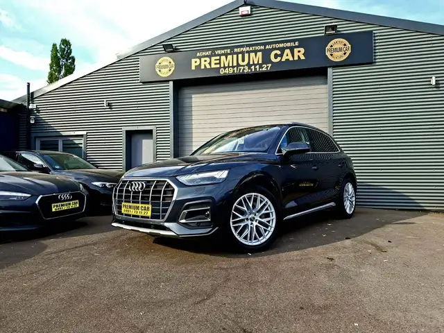 Audi Q5 view 3