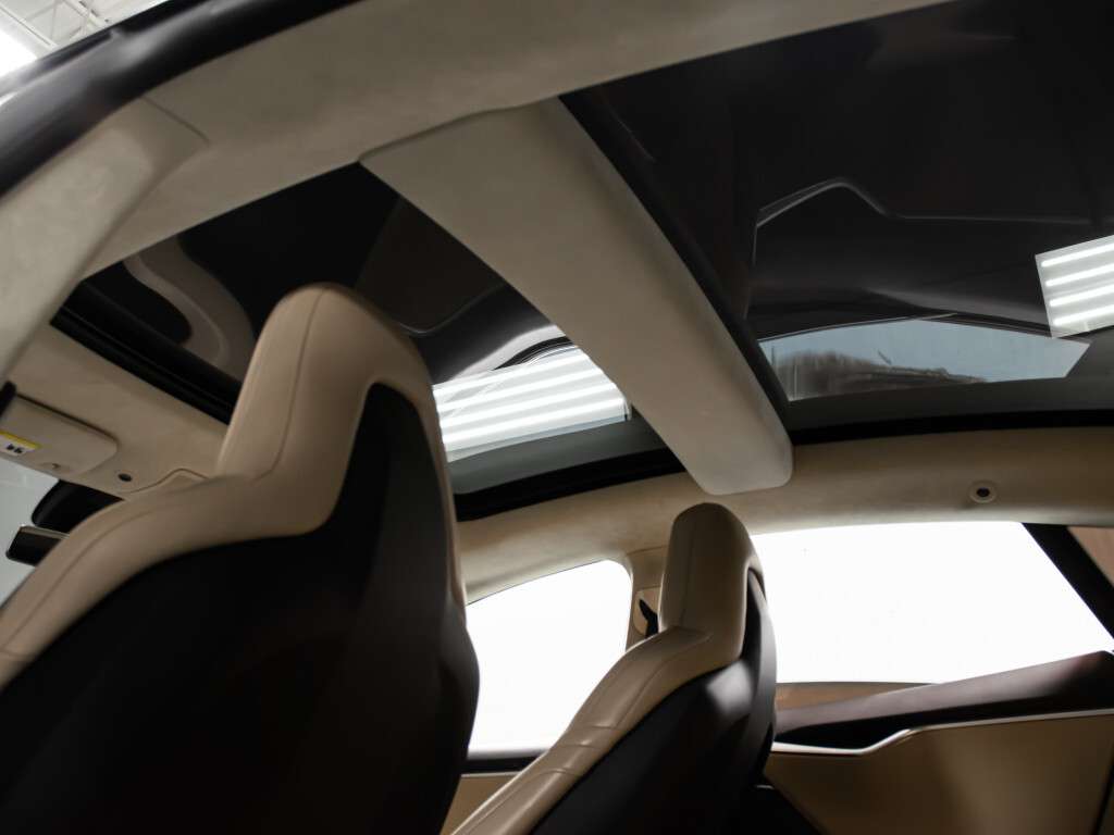 2016 Tesla Model S 70| DUAL MOTOR | 70KWH BATTERY INCLUDED | CONVENIE thumb 11