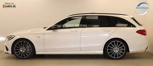 Mercedes-Benz C-Class view 4