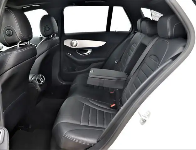 Mercedes-Benz C-Class view 11