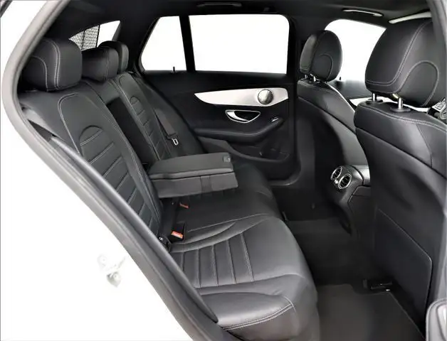 Mercedes-Benz C-Class view 12