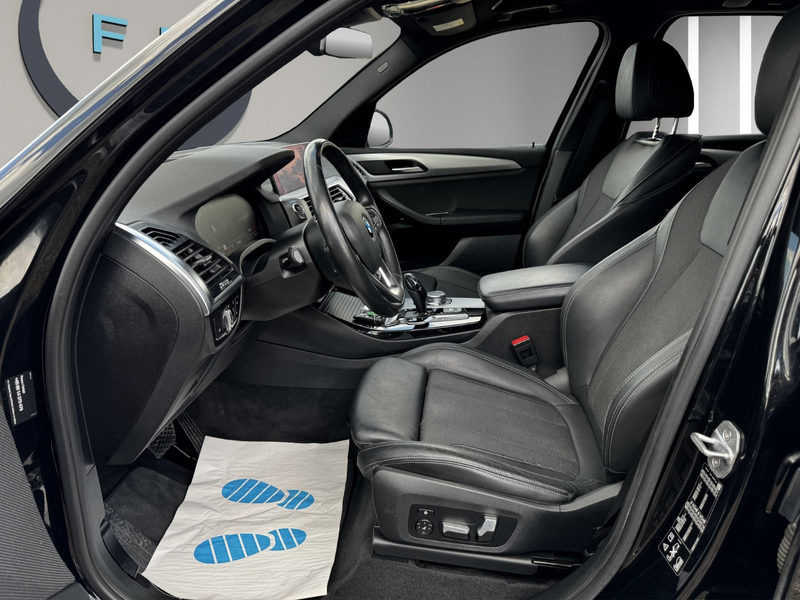 BMW X3 xDrive 20 d Advantag/HEAD-UP/STHZ/LKHZ/UVM — photo 9