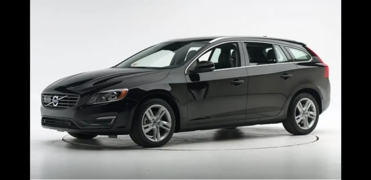Volvo V60 снимка Volvo V60