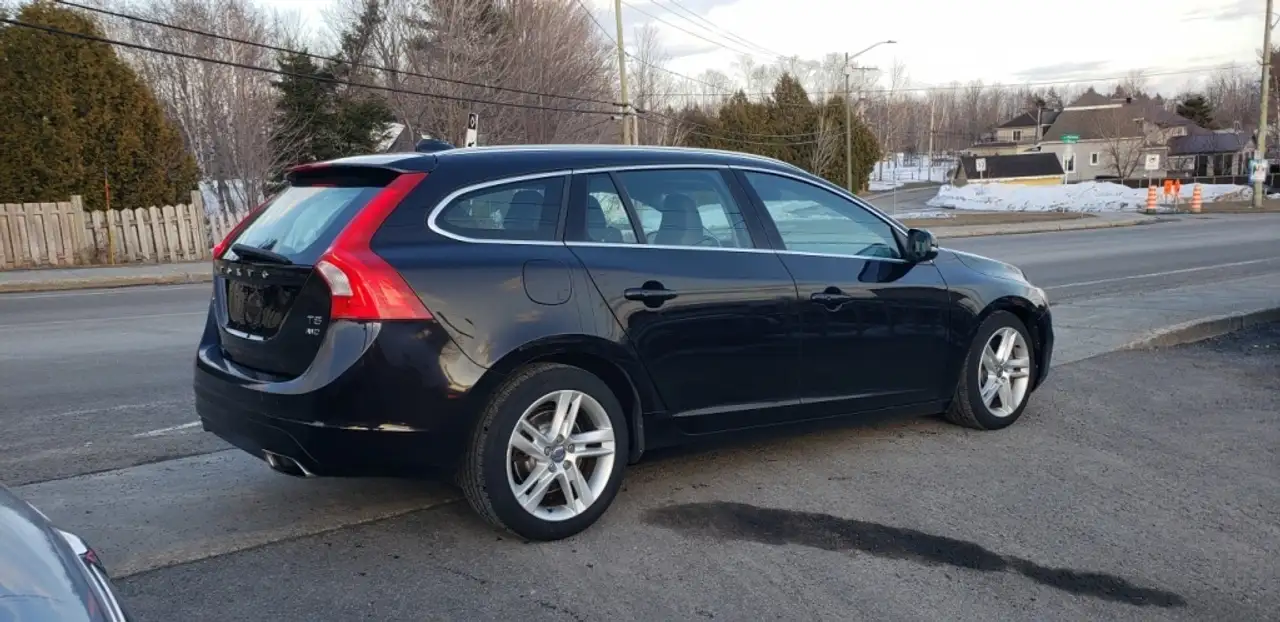 Volvo V60 снимка Volvo V60
