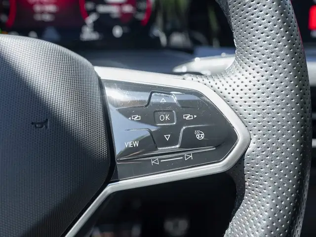 Volkswagen Golf view 18