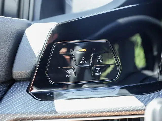 Volkswagen Golf view 19
