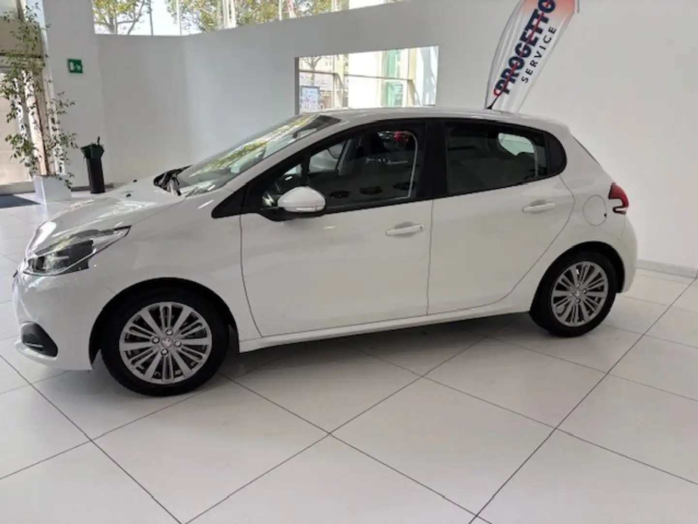 Peugeot 208 208 I 2015 5p 1.2 puretech Allure 82cv Wit - 2