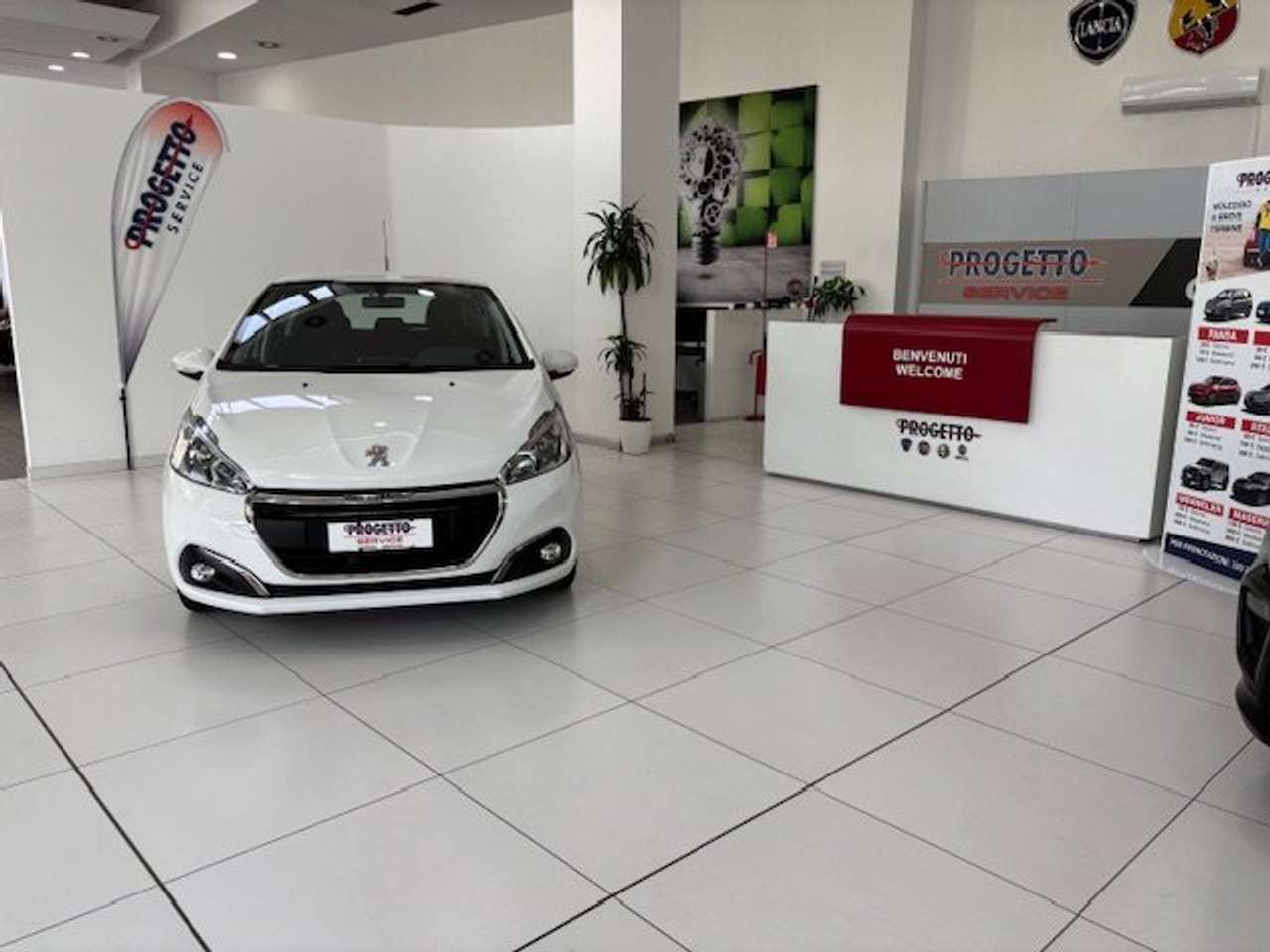 Peugeot 208 208 I 2015 5p 1.2 puretech Allure 82cv