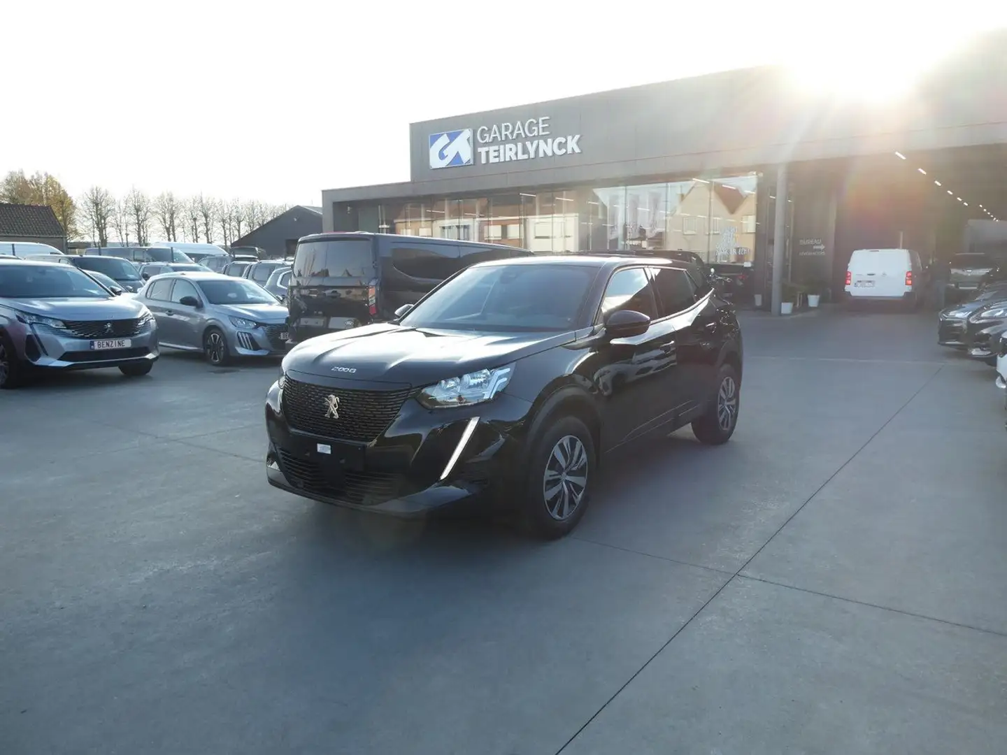 Peugeot 2008 1.2 i 100pk Style Camera '22 61000km (85266) Zwart - 1