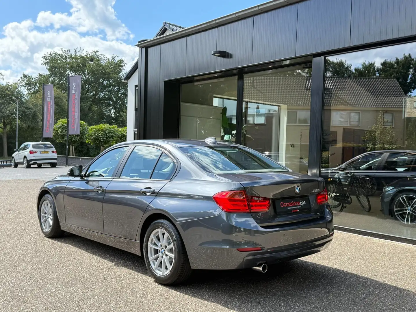 BMW 320 3-Serie 320i High Executive 1e eigenaar 40.000 km Gris - 2