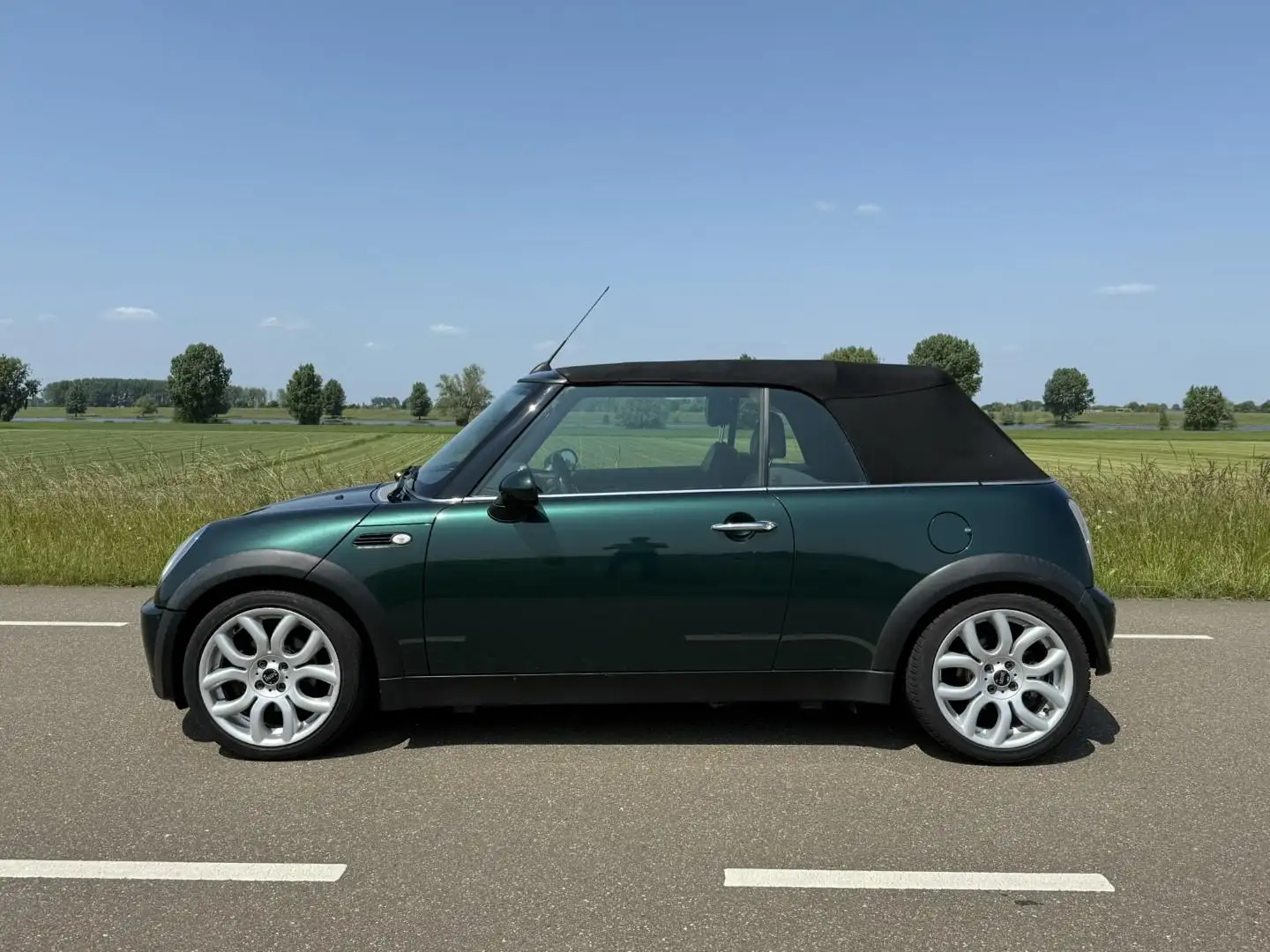 MINI Cooper Cabrio Mini 1.6 in mooie staat, British Racing Green, met Grün - 2