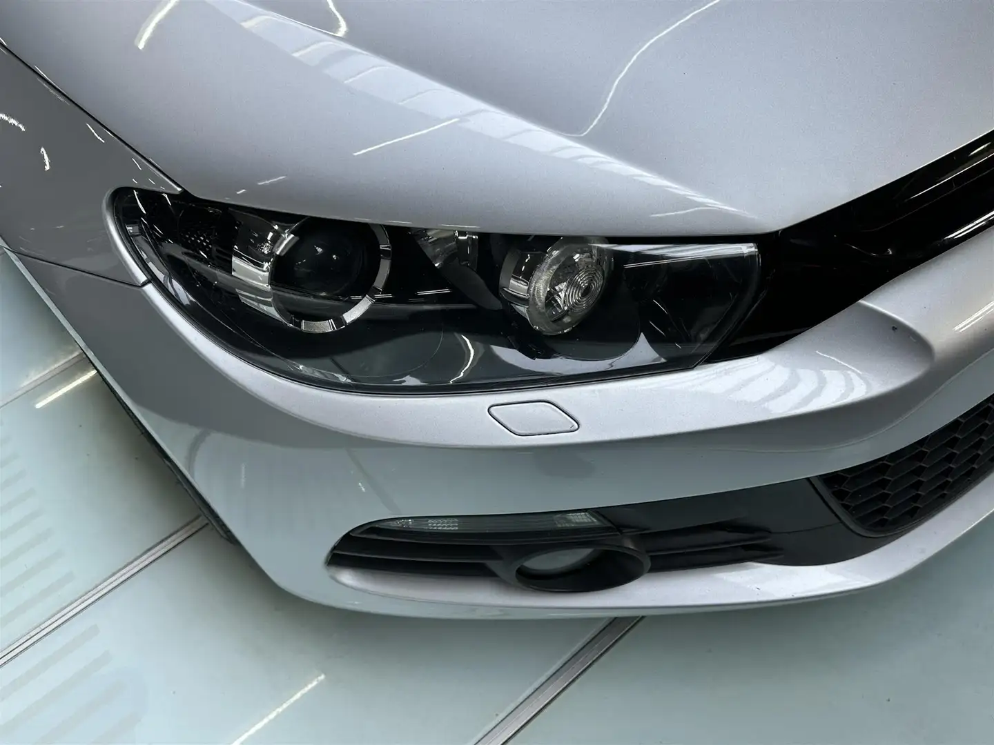 Volkswagen Scirocco 1.4 TSI 122PK MAXTON Clima Airco XENON Stuurbed. Grijs - 2