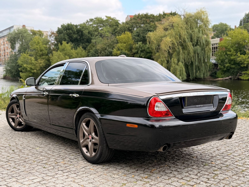 Jaguar XJ8 4.2 Liter Executive Sonderlack Bi Color — photo 9