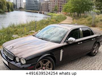 4.2 Liter Executive Sonderlack Bi Color