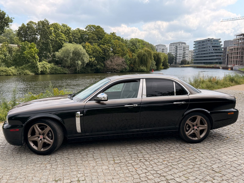 Jaguar XJ8 4.2 Liter Executive Sonderlack Bi Color — photo 3