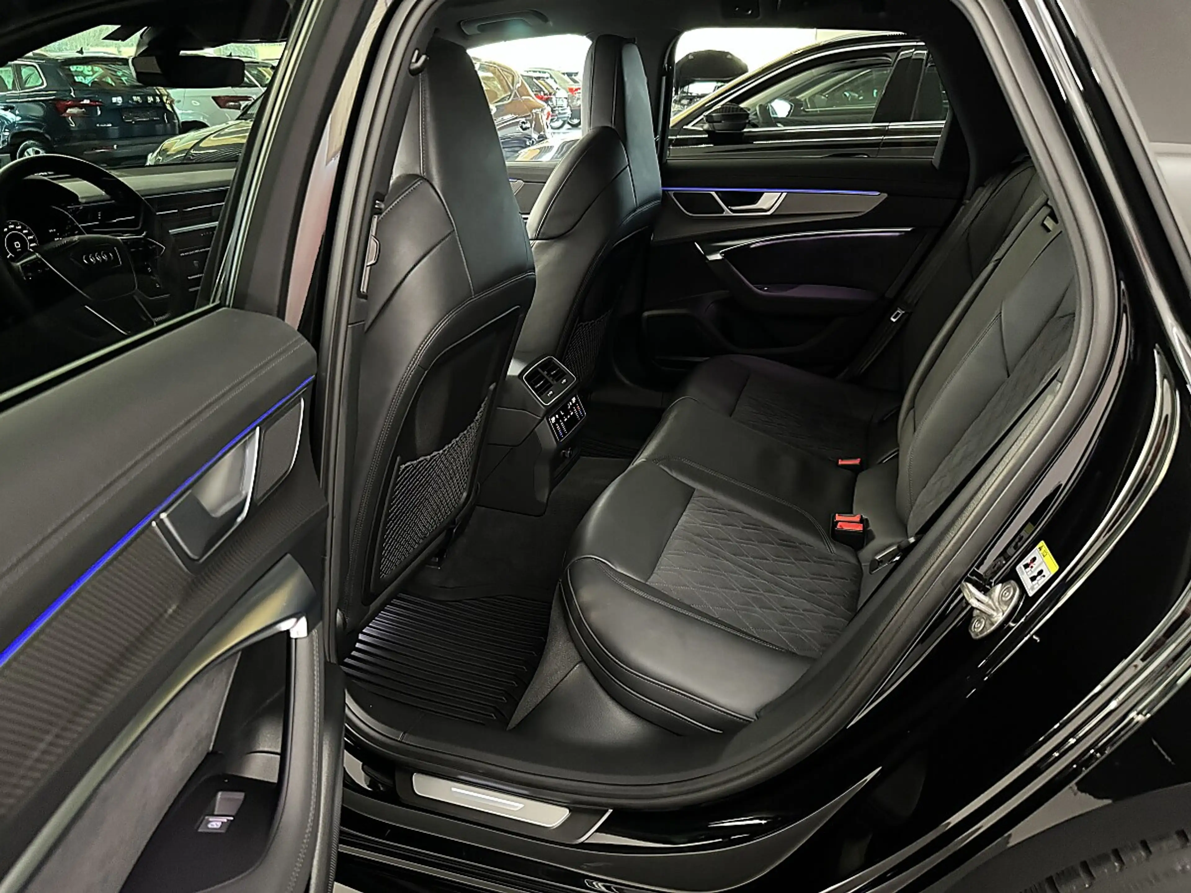 Audi RS6 Avant performance 4,0 TFSI quattro S-tronic *La... — photo 13