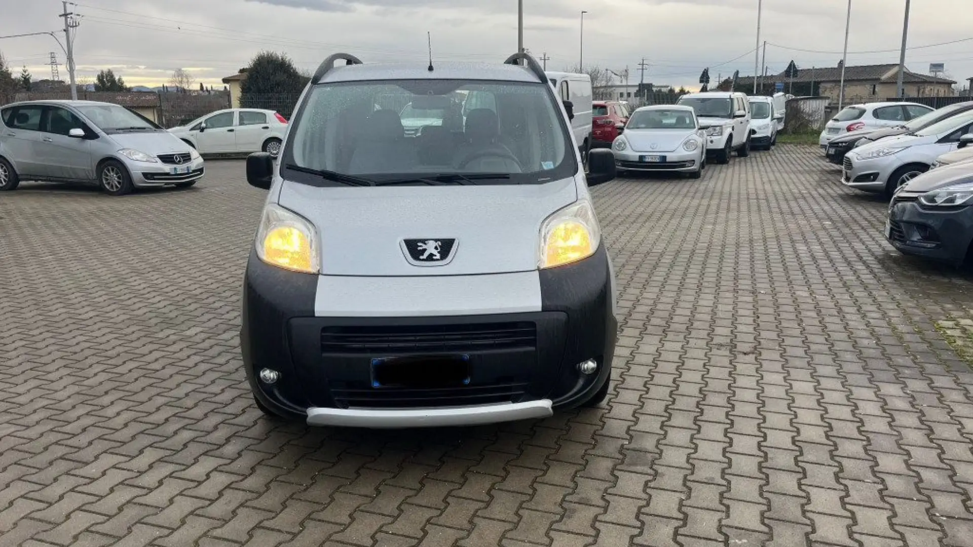 Peugeot Bipper Tepee 1.4 HDi 70CV Premium Plateado - 1