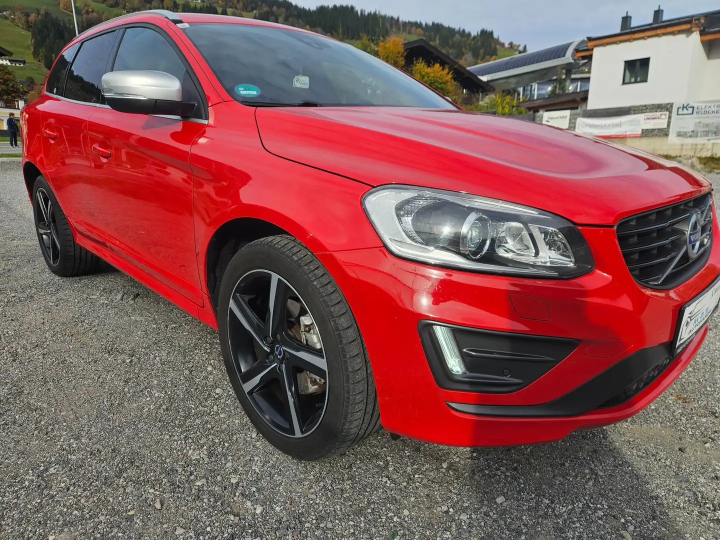 Volvo XC60 Summum D5 AWD Allrad Rot - 1