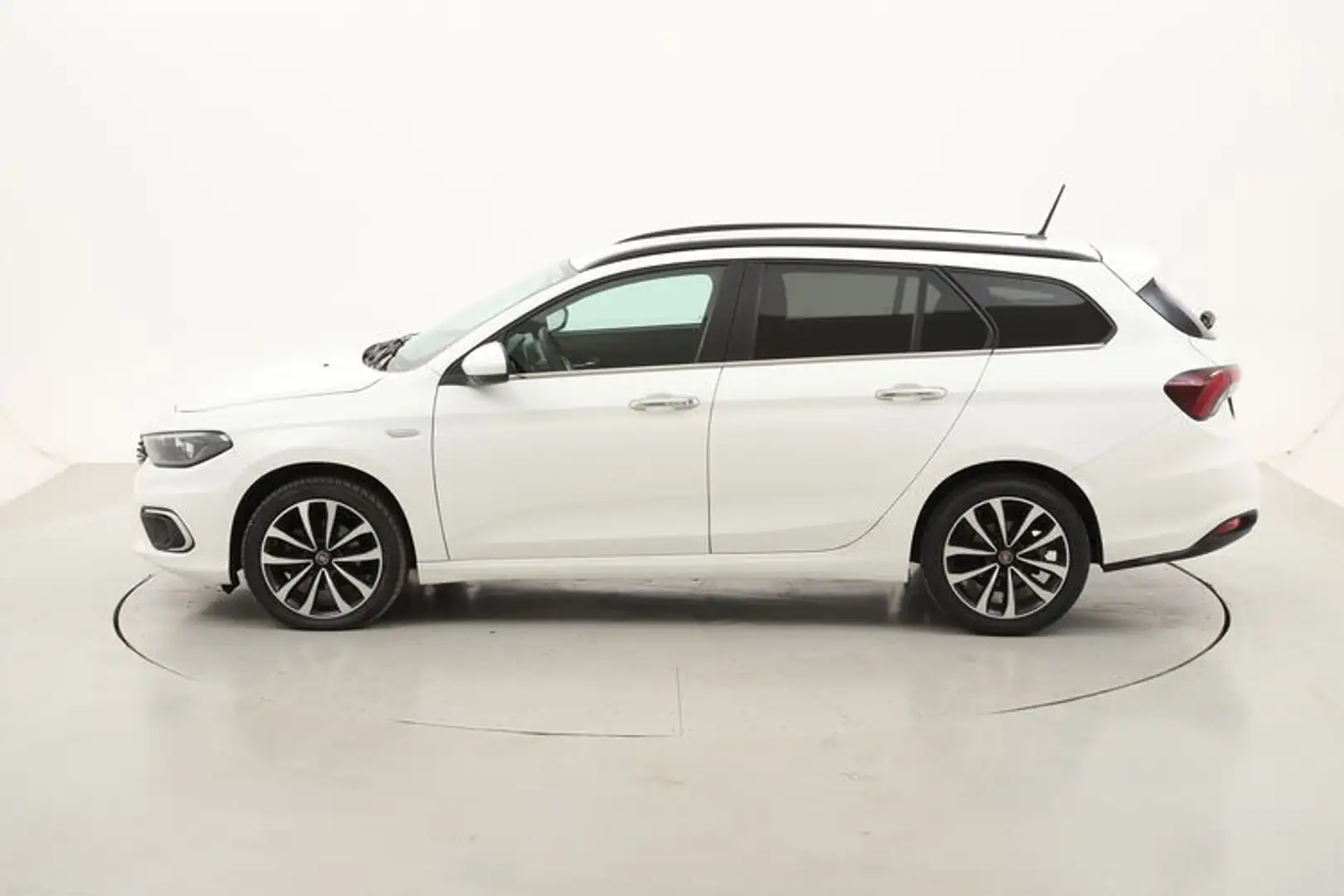 Fiat Tipo SW Lounge DCT 1.6 Diesel 120CV Bianco - 2