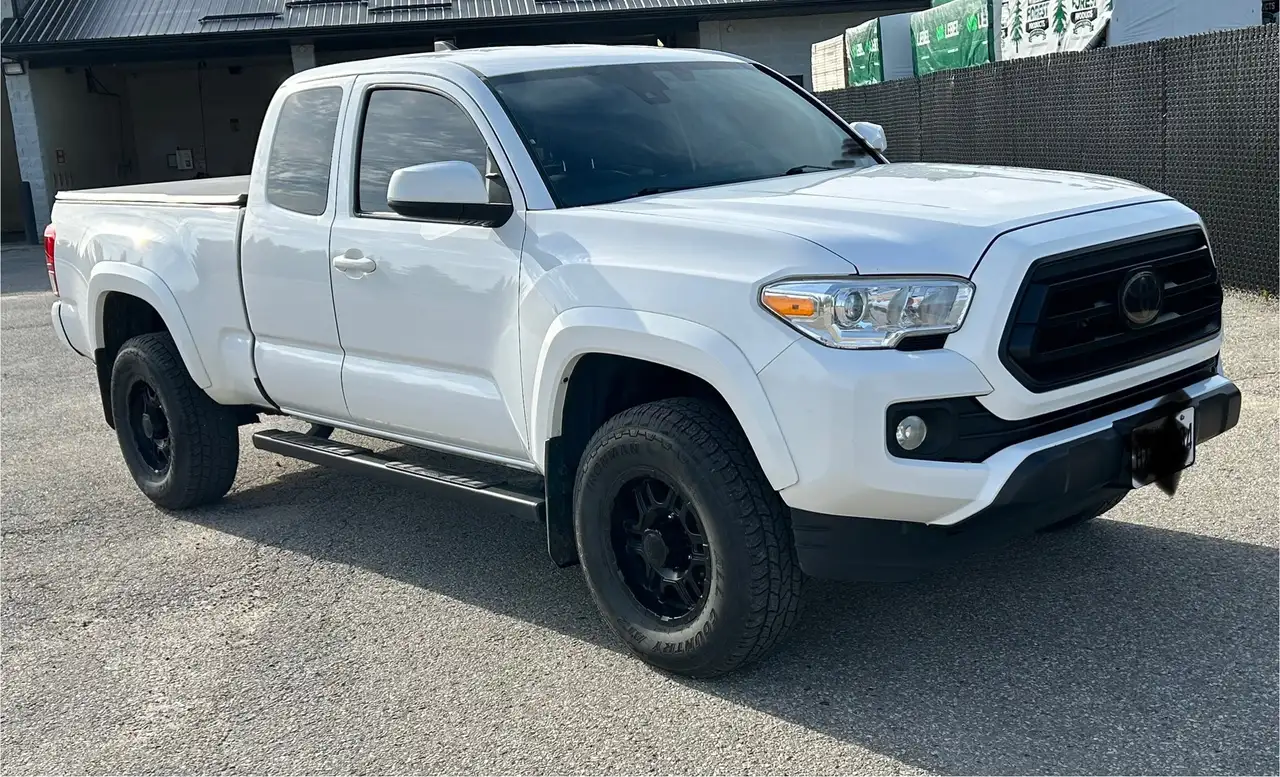 Toyota Tacoma снимка Toyota Tacoma