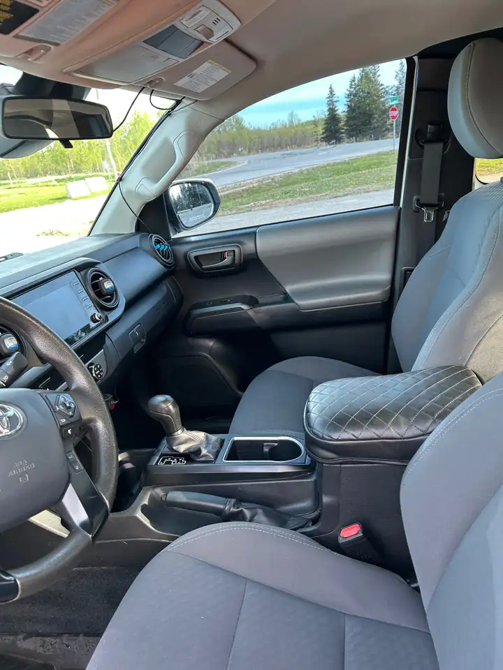 Toyota Tacoma снимка Toyota Tacoma
