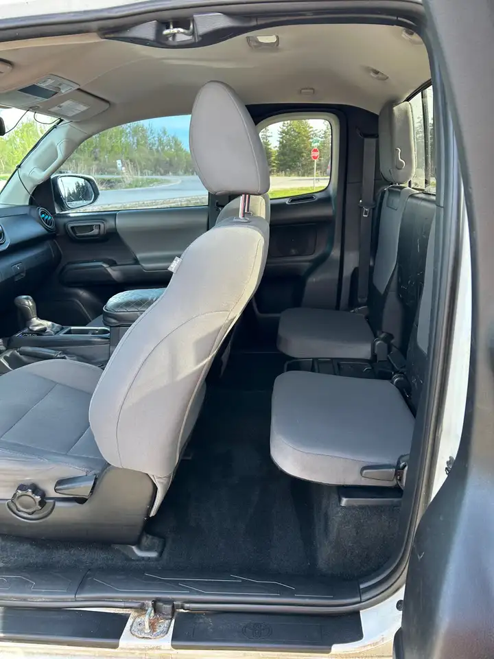 Toyota Tacoma снимка Toyota Tacoma