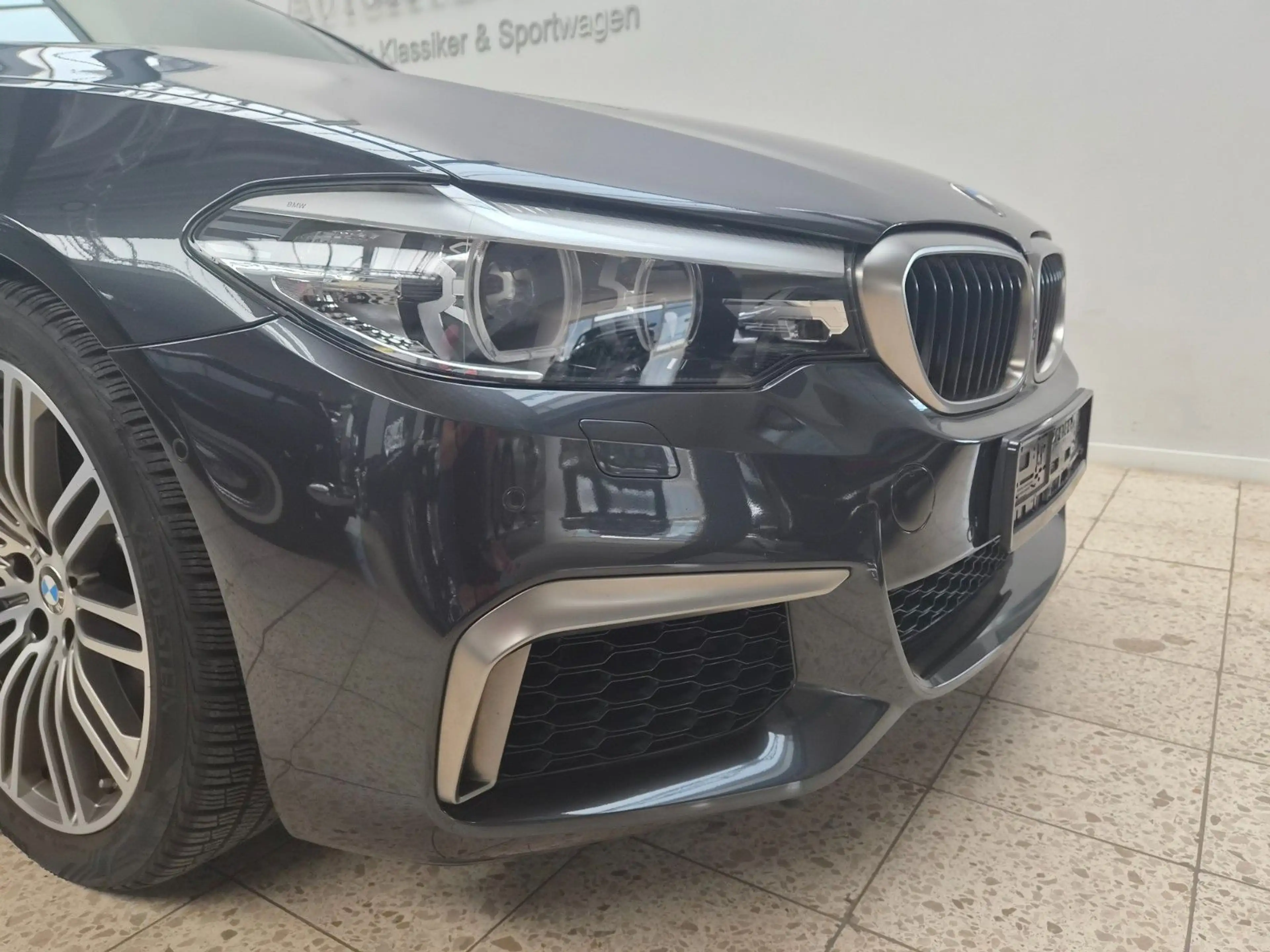 BMW 550 5 Limousine M-Paket i xDrive — photo 7