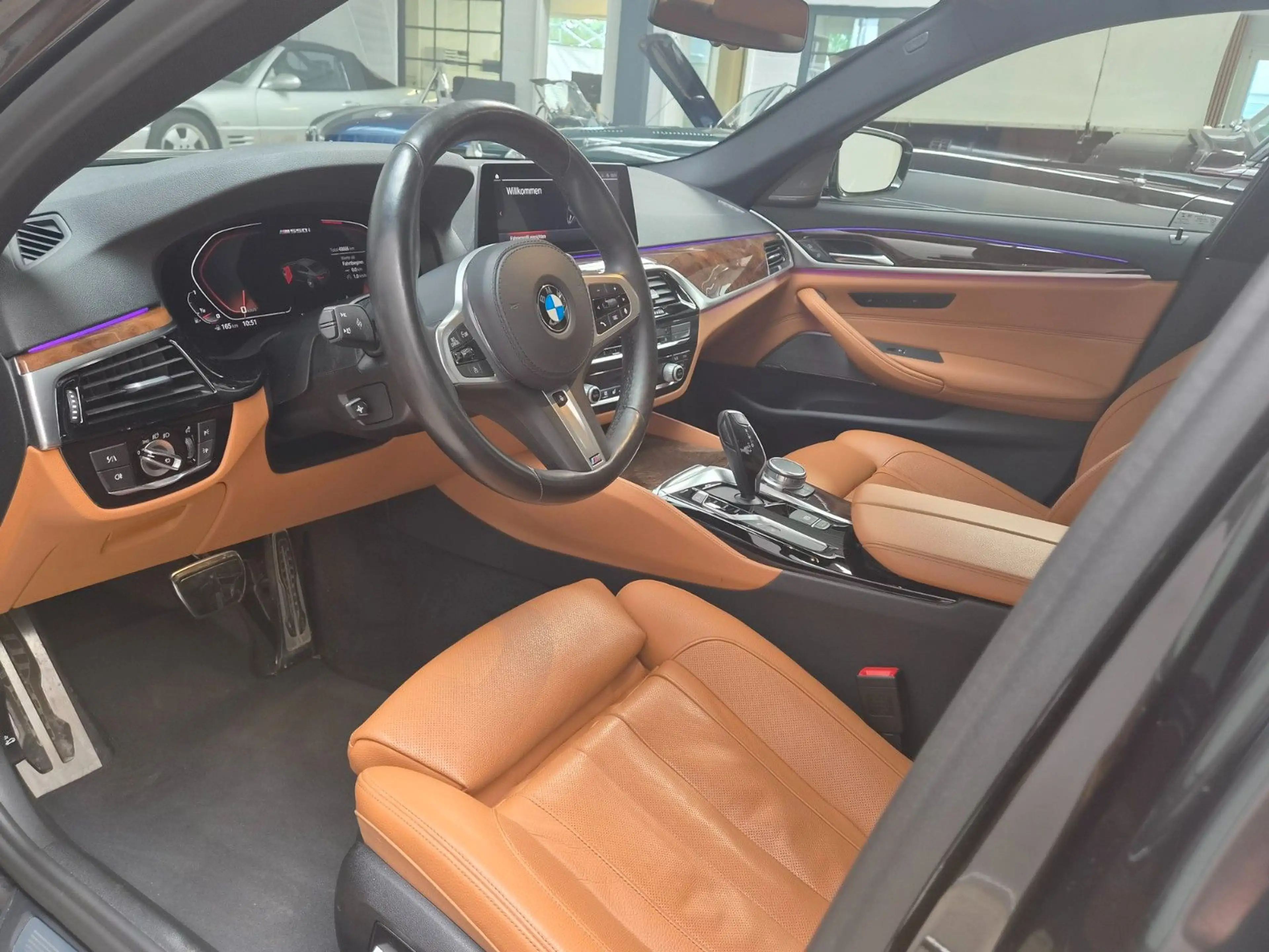 BMW 550 5 Limousine M-Paket i xDrive — photo 14