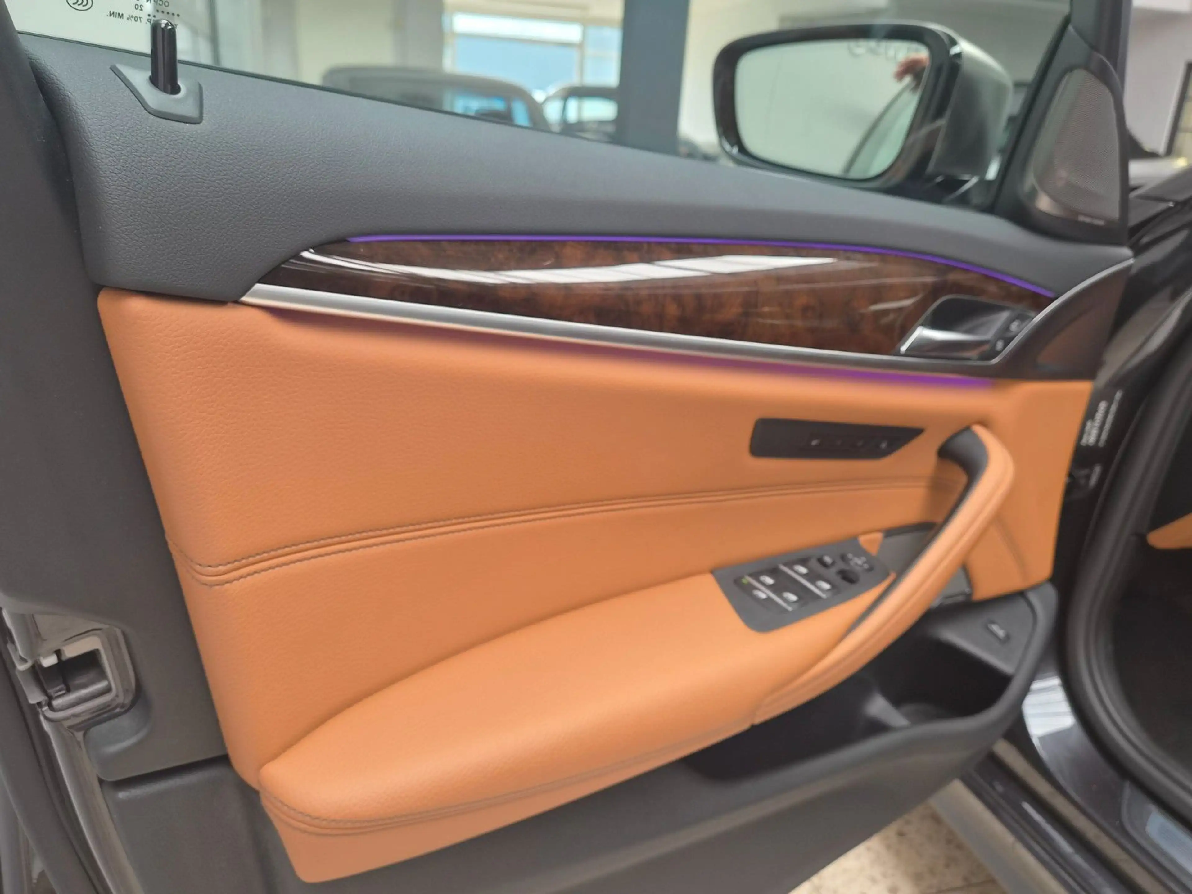 BMW 550 5 Limousine M-Paket i xDrive — photo 16