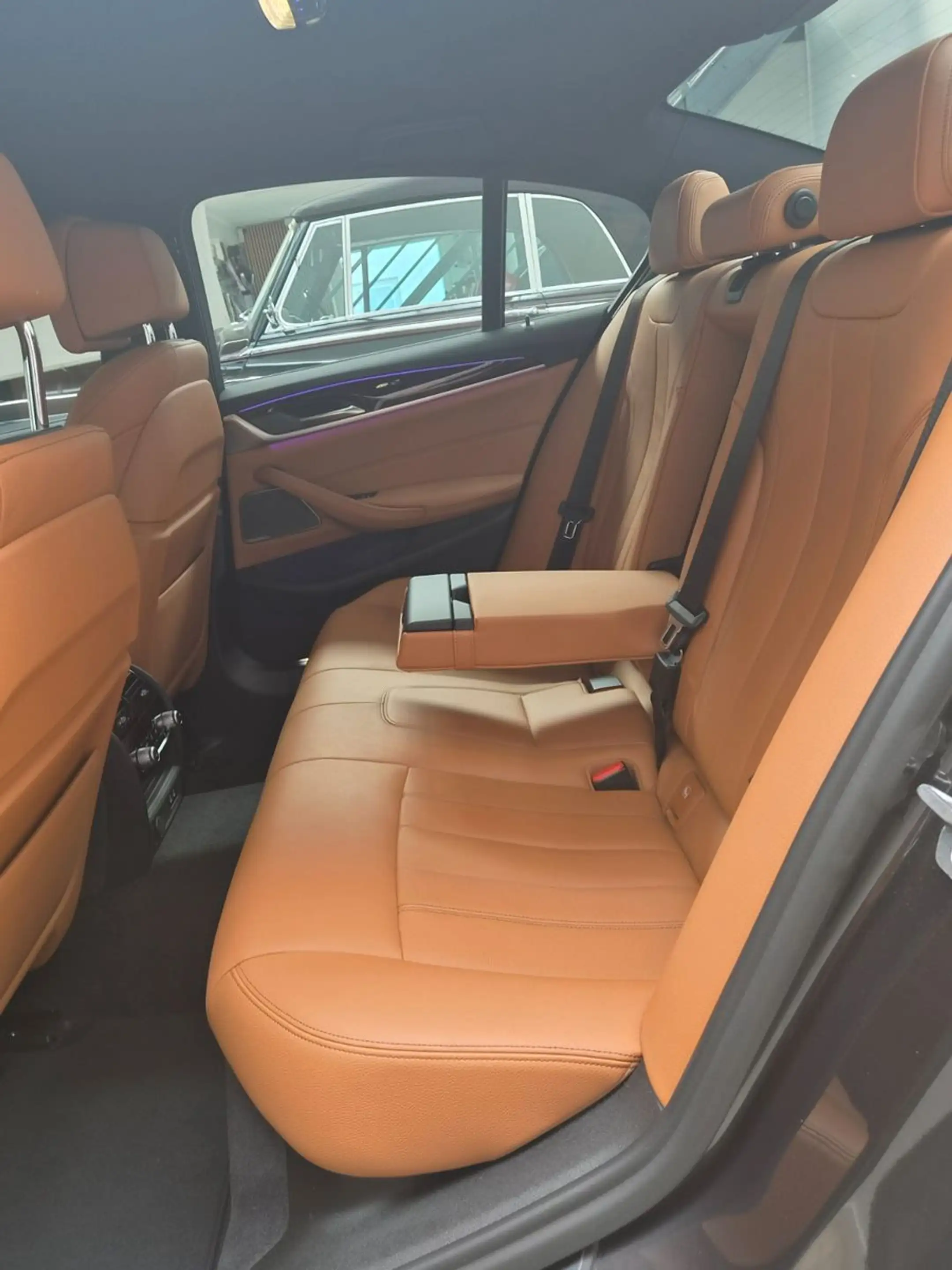 BMW 550 5 Limousine M-Paket i xDrive — photo 13