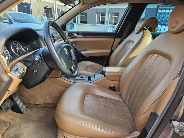 Lancia Thesis view 8