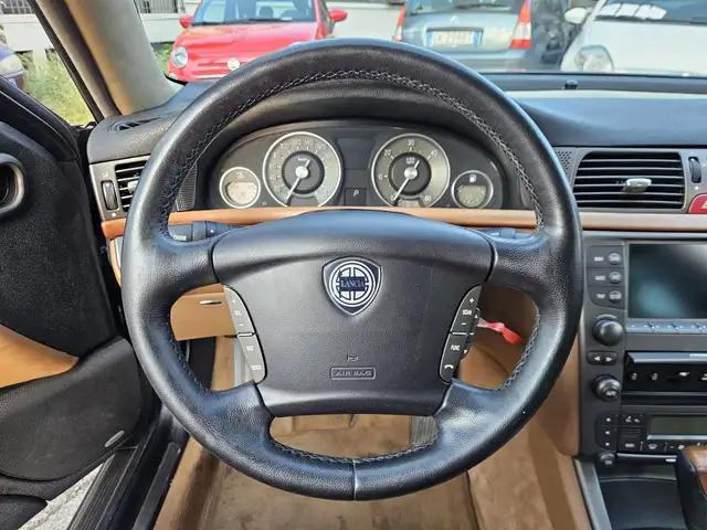 Lancia Thesis view 15
