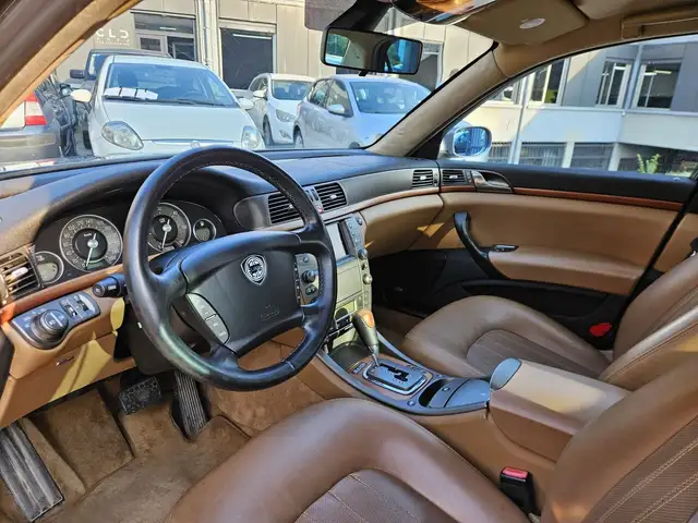 Lancia Thesis view 7