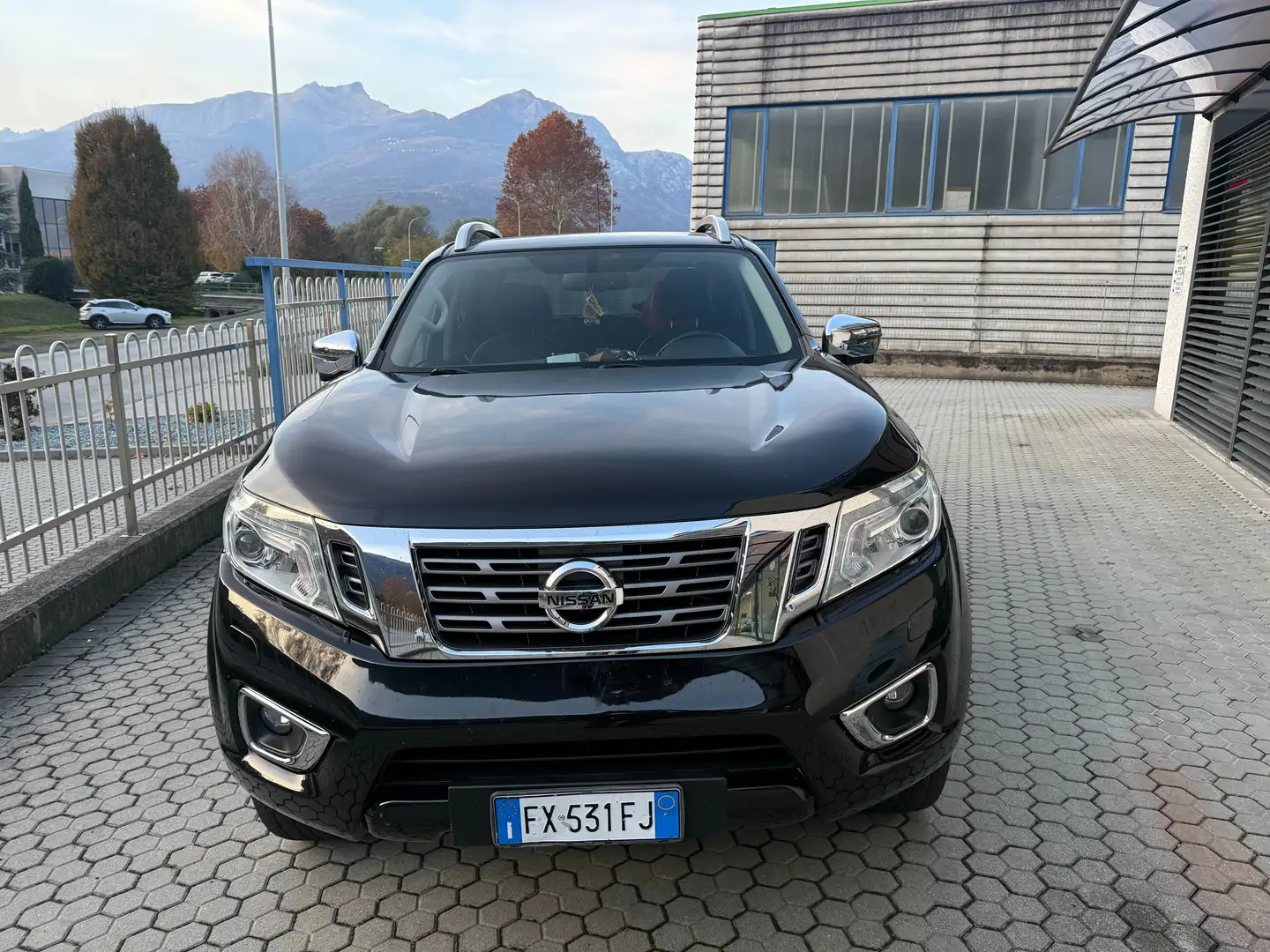 Nissan Navara Navara 2.3 dci d.cab N-Guard 4wd 190cv auto Nero - 2