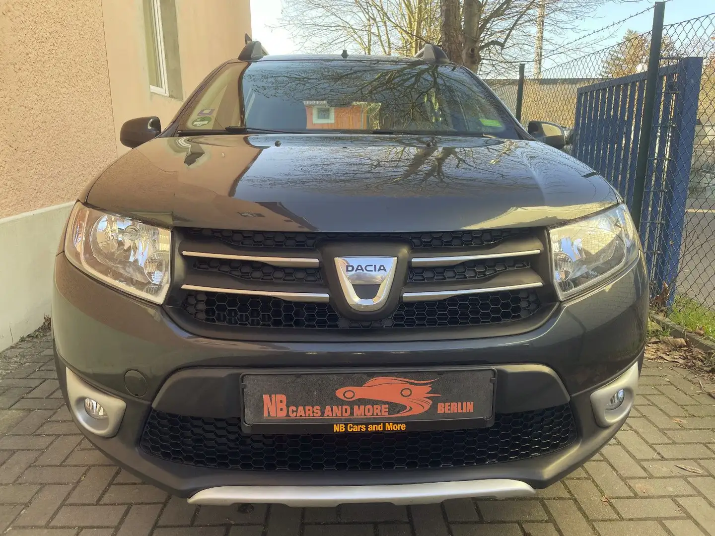 Dacia Sandero II Stepway Prestige Automatik, Klima!!! Grau - 2