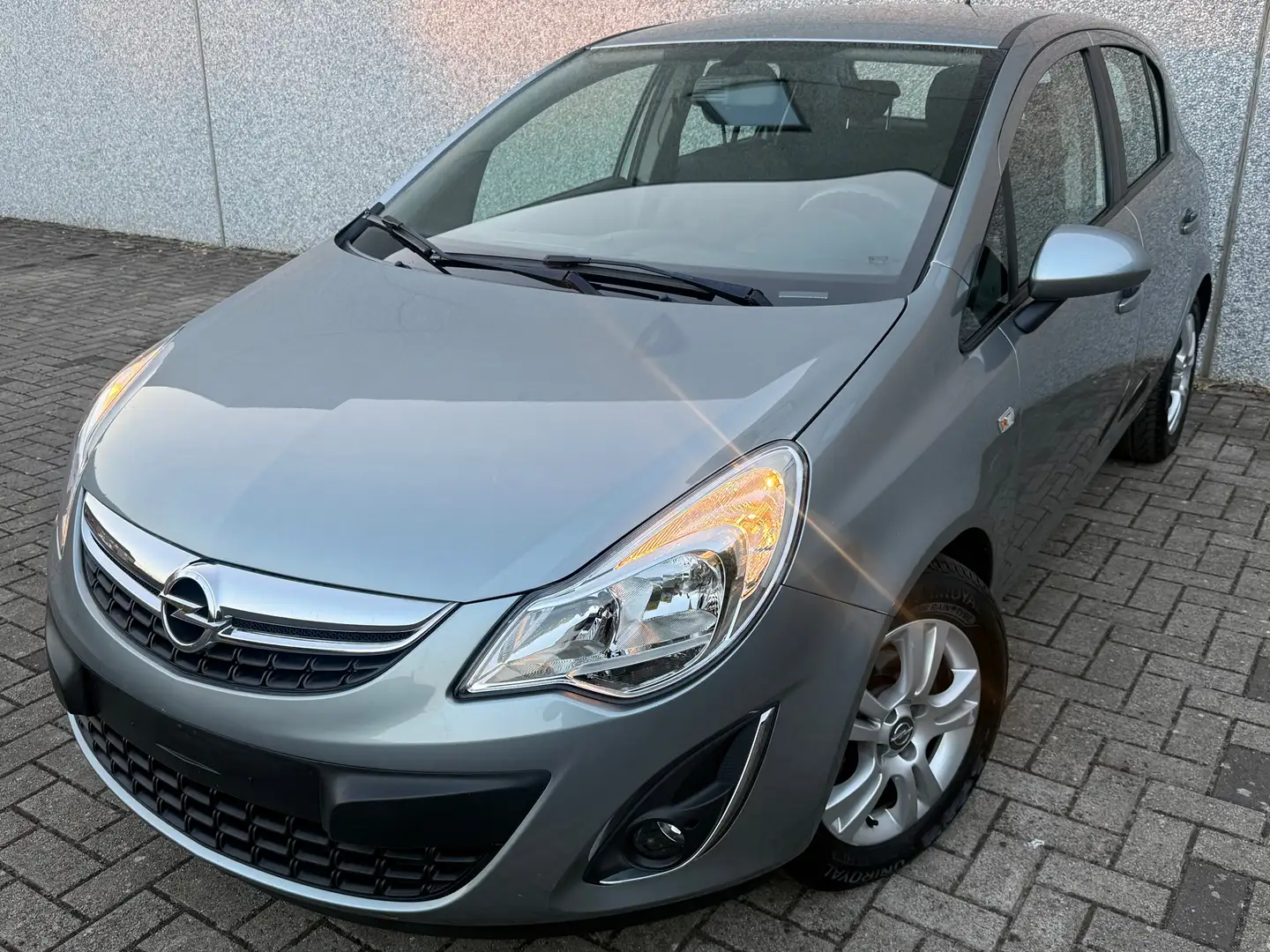 Opel Corsa 1.2i Start/Stop 66.000km Garantie 12mois Grigio - 1